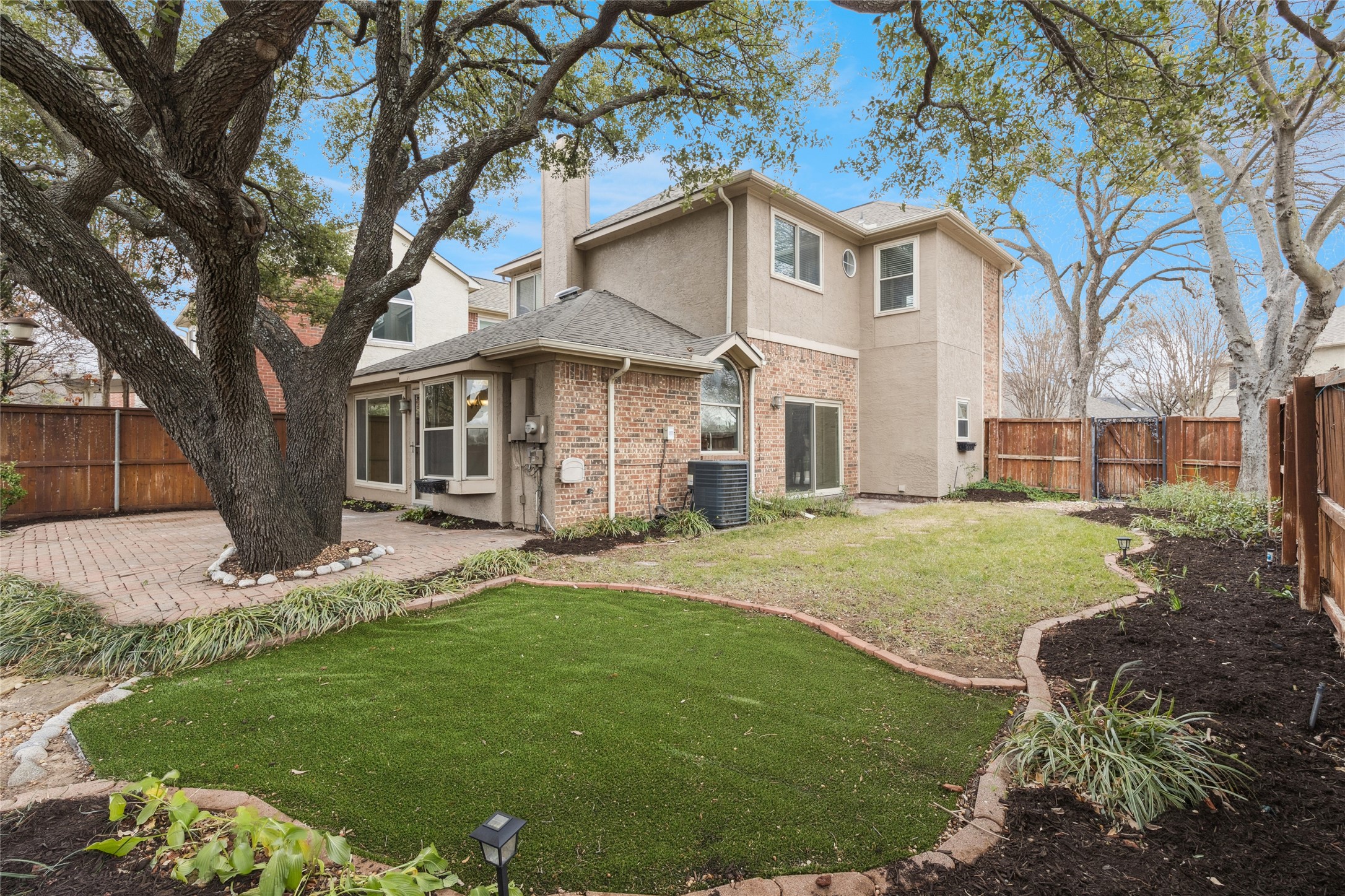 356 Arbor Court Euless TX 76039
