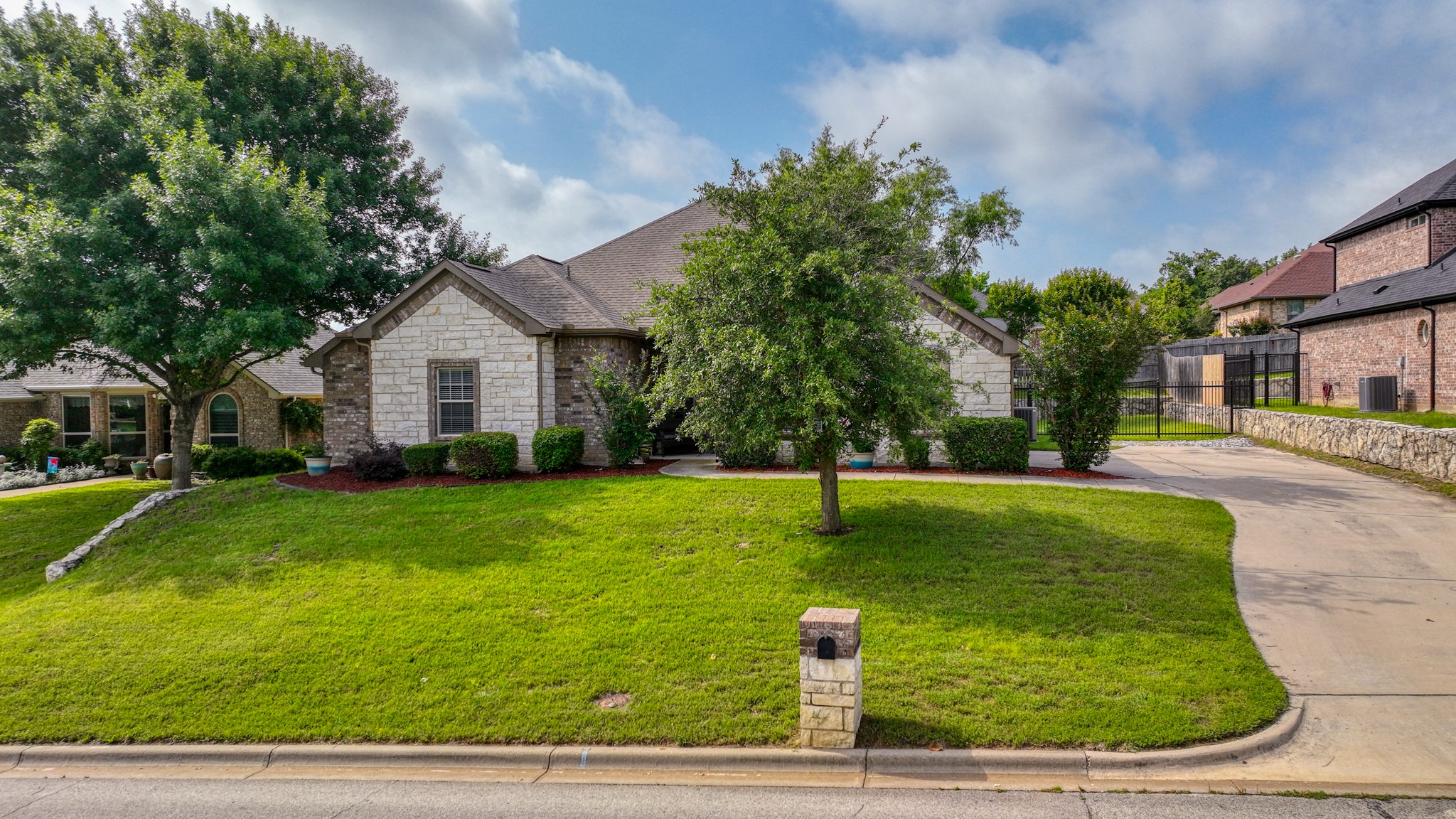 2102 Country Brook Drive Weatherford TX 76087