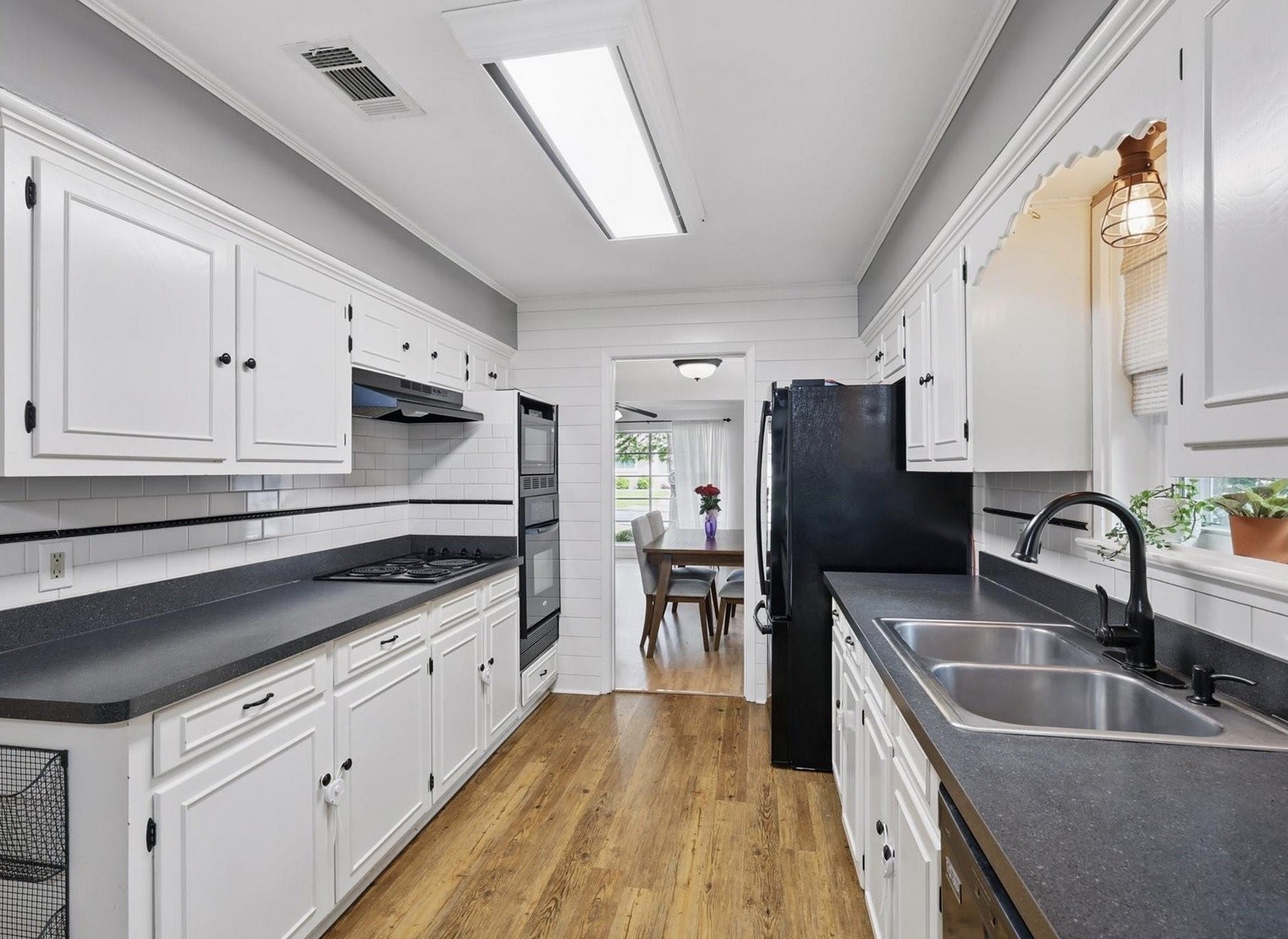 1517 Dakota Drive Garland TX 75043