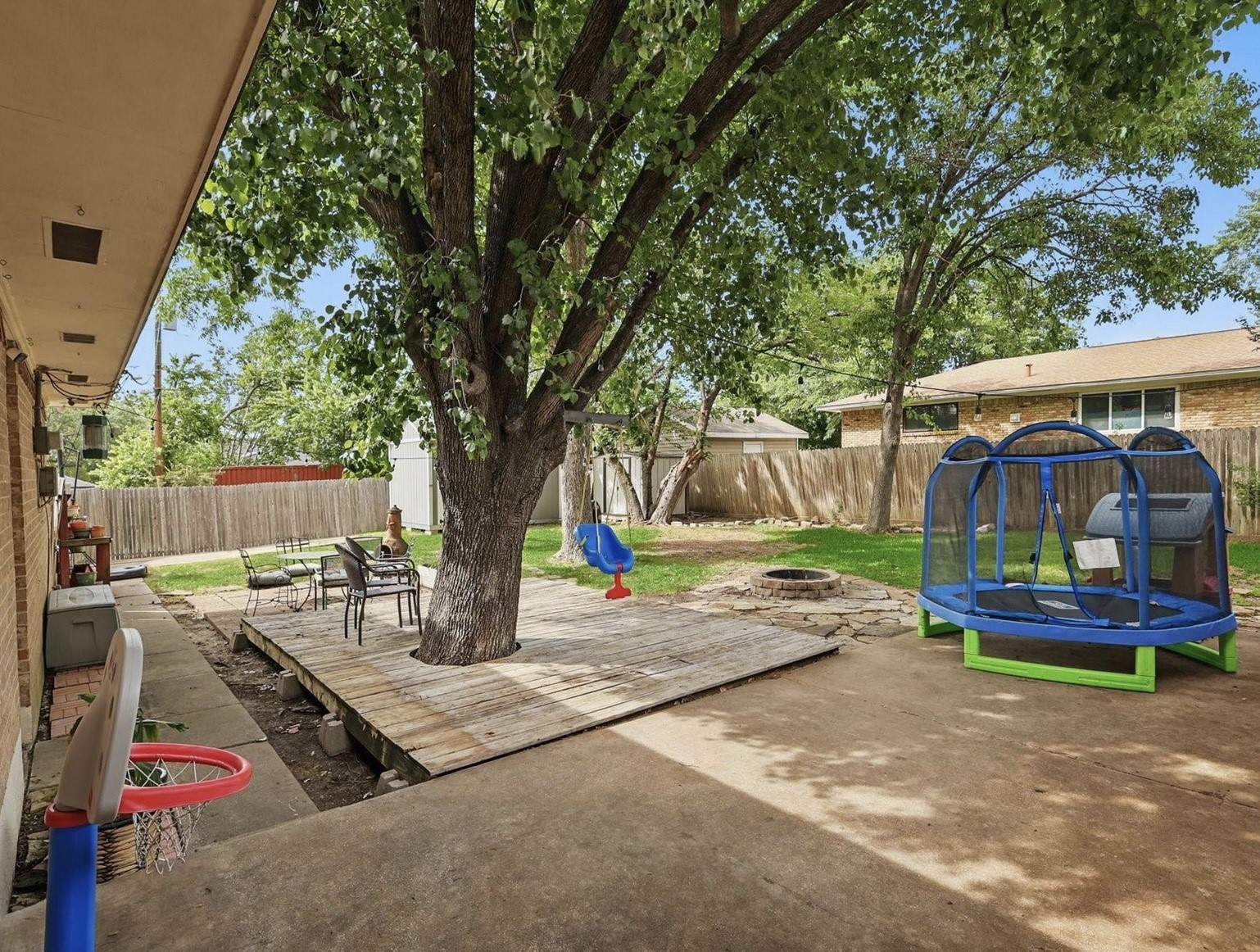 1517 Dakota Drive Garland TX 75043