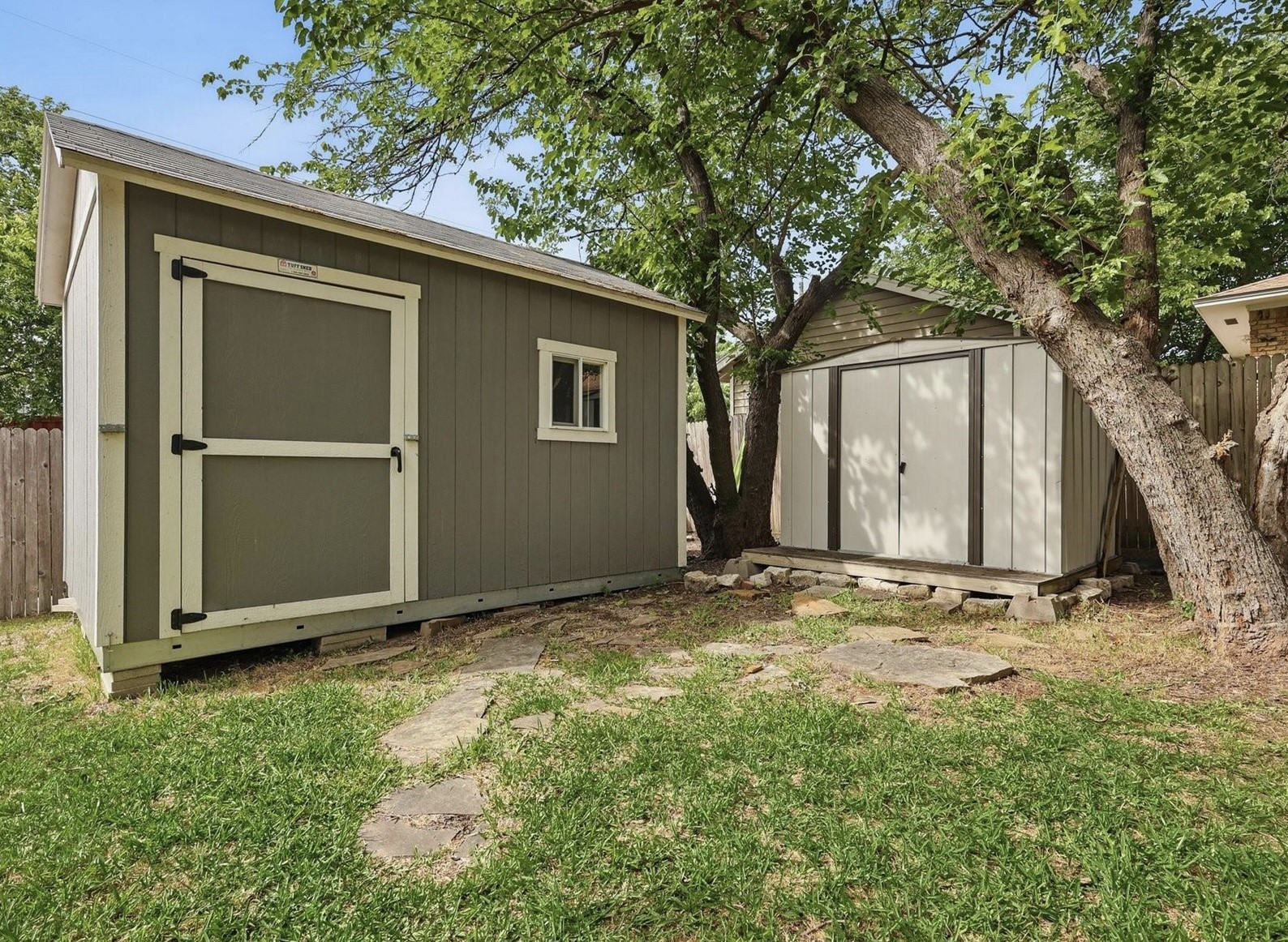 1517 Dakota Drive Garland TX 75043