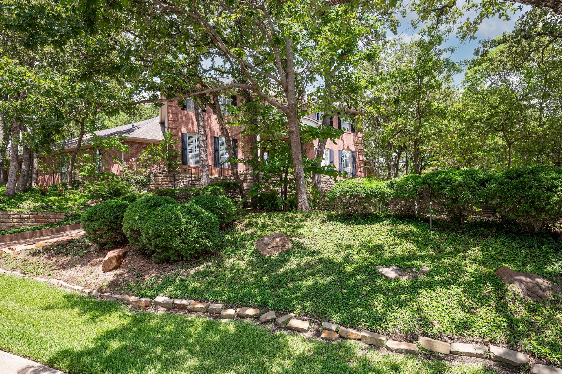 302 W Charlottesville Avenue Colleyville TX 76034