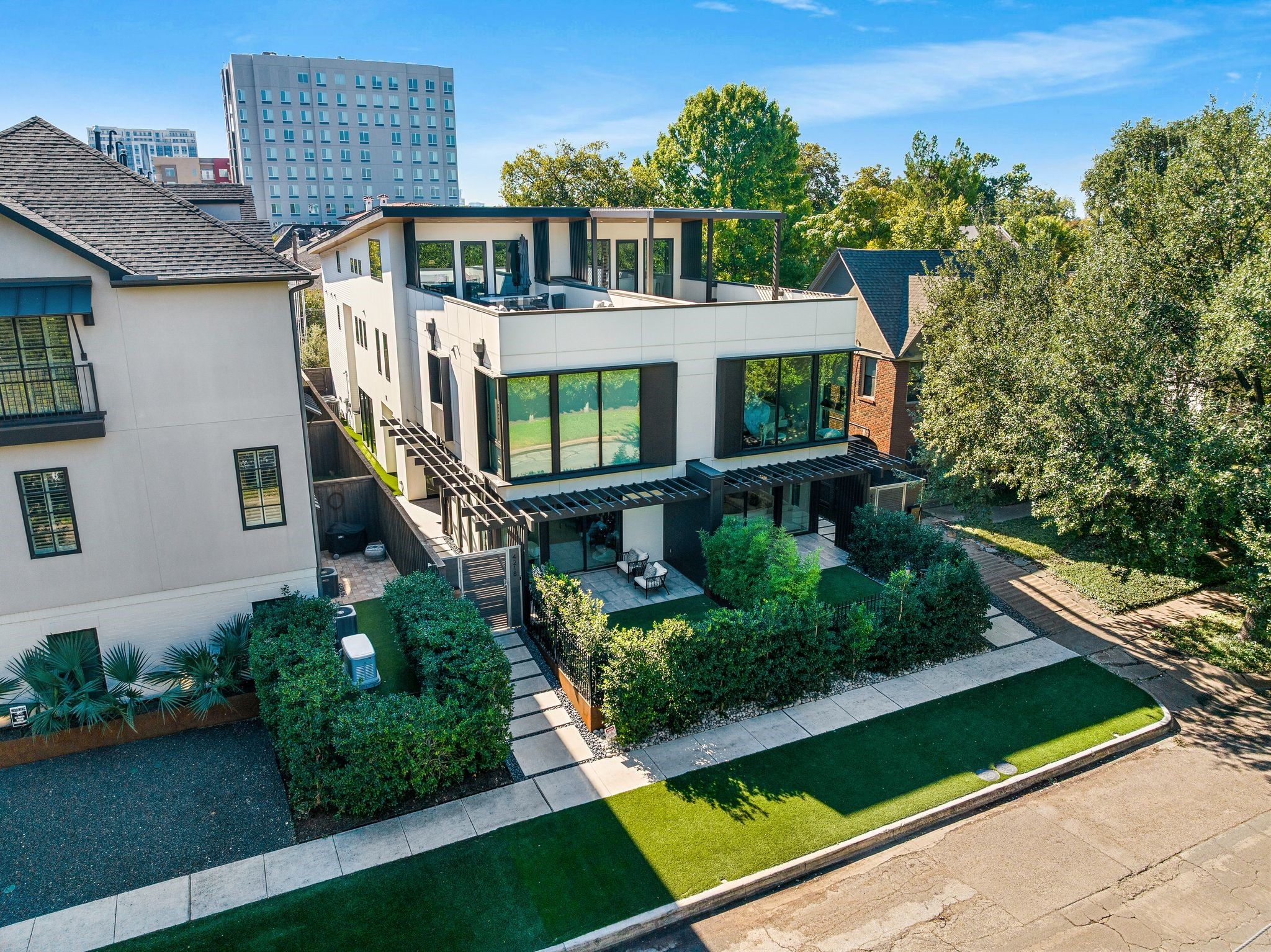 4214 Hawthorne Avenue Dallas TX 75219