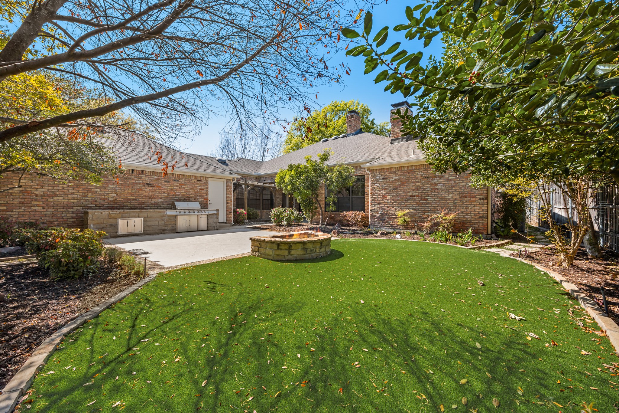 11104 Manorview Circle Dallas TX 75228