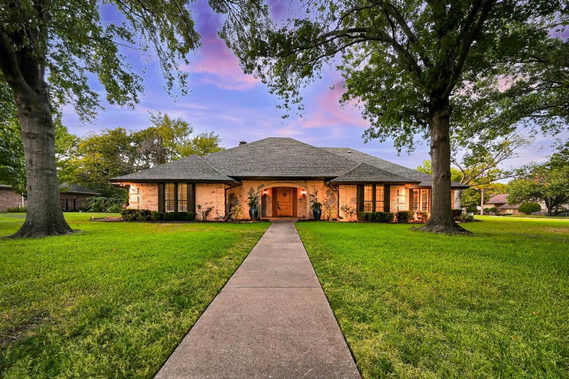 200 Woodbine Drive Colleyville TX 76034