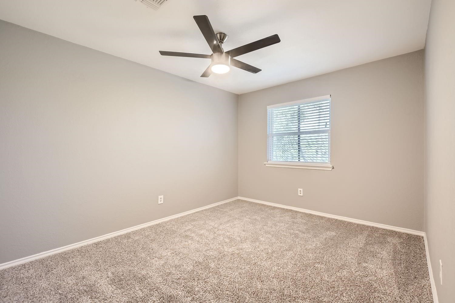 306 Lakey Road Seagoville TX 75159