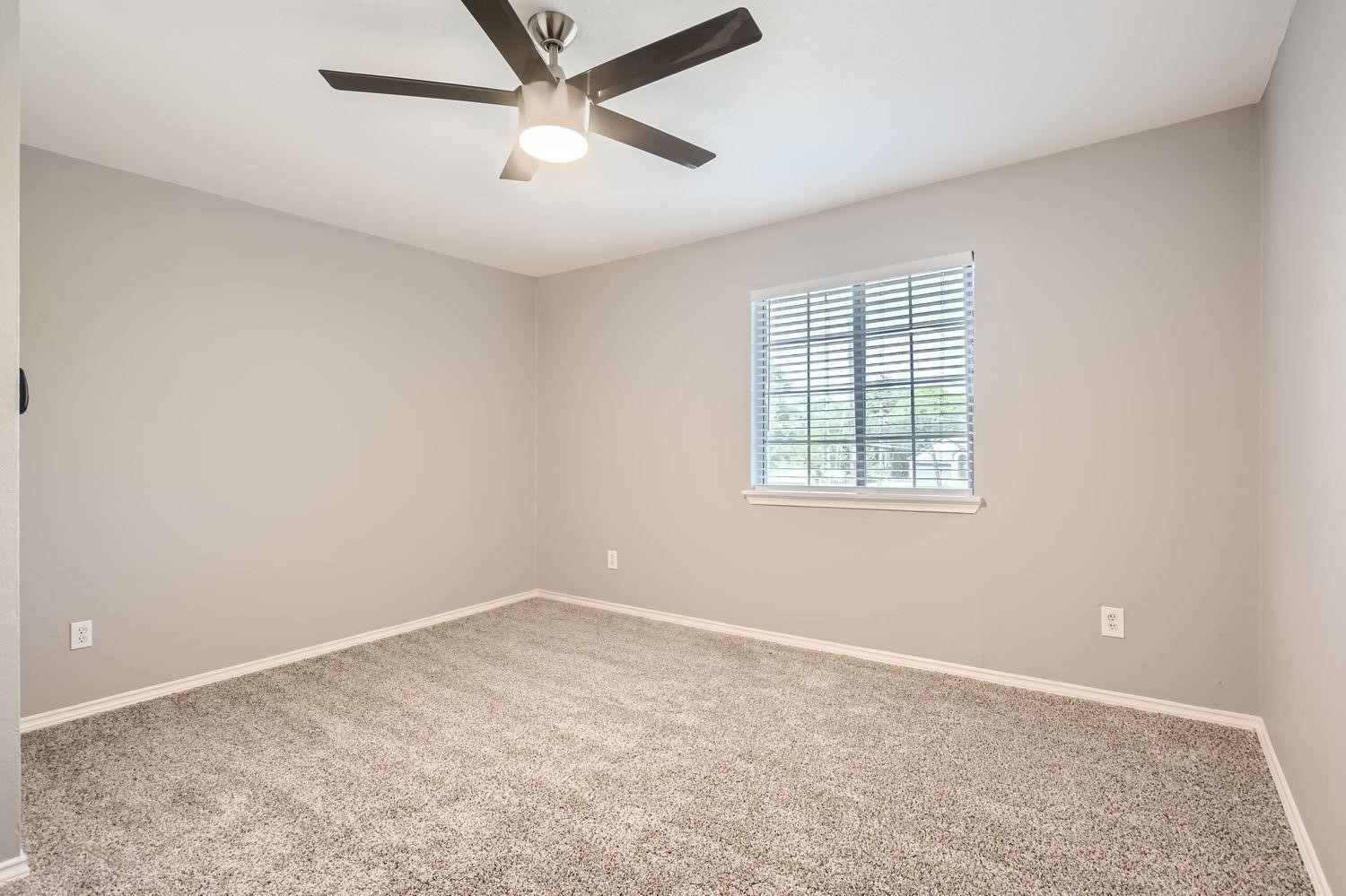 306 Lakey Road Seagoville TX 75159