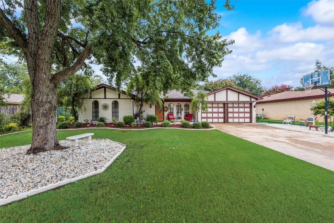 6721 Mabell Street North Richland Hills TX 76182