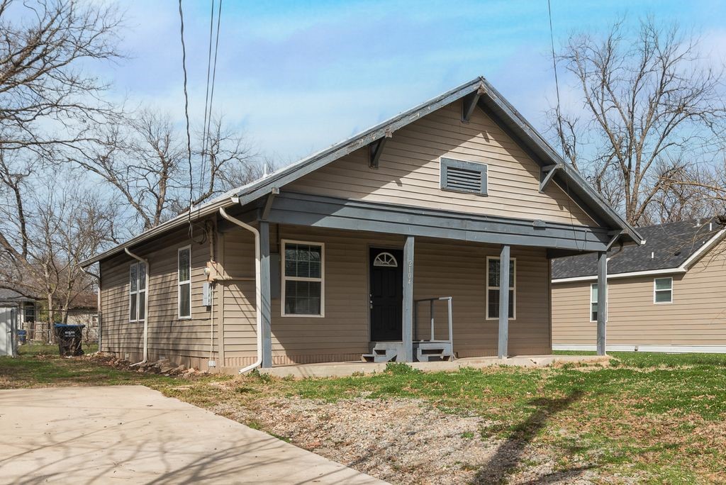 2104 Division Street Greenville TX 75401