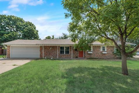 3825 Palomino Drive Benbrook TX 76116