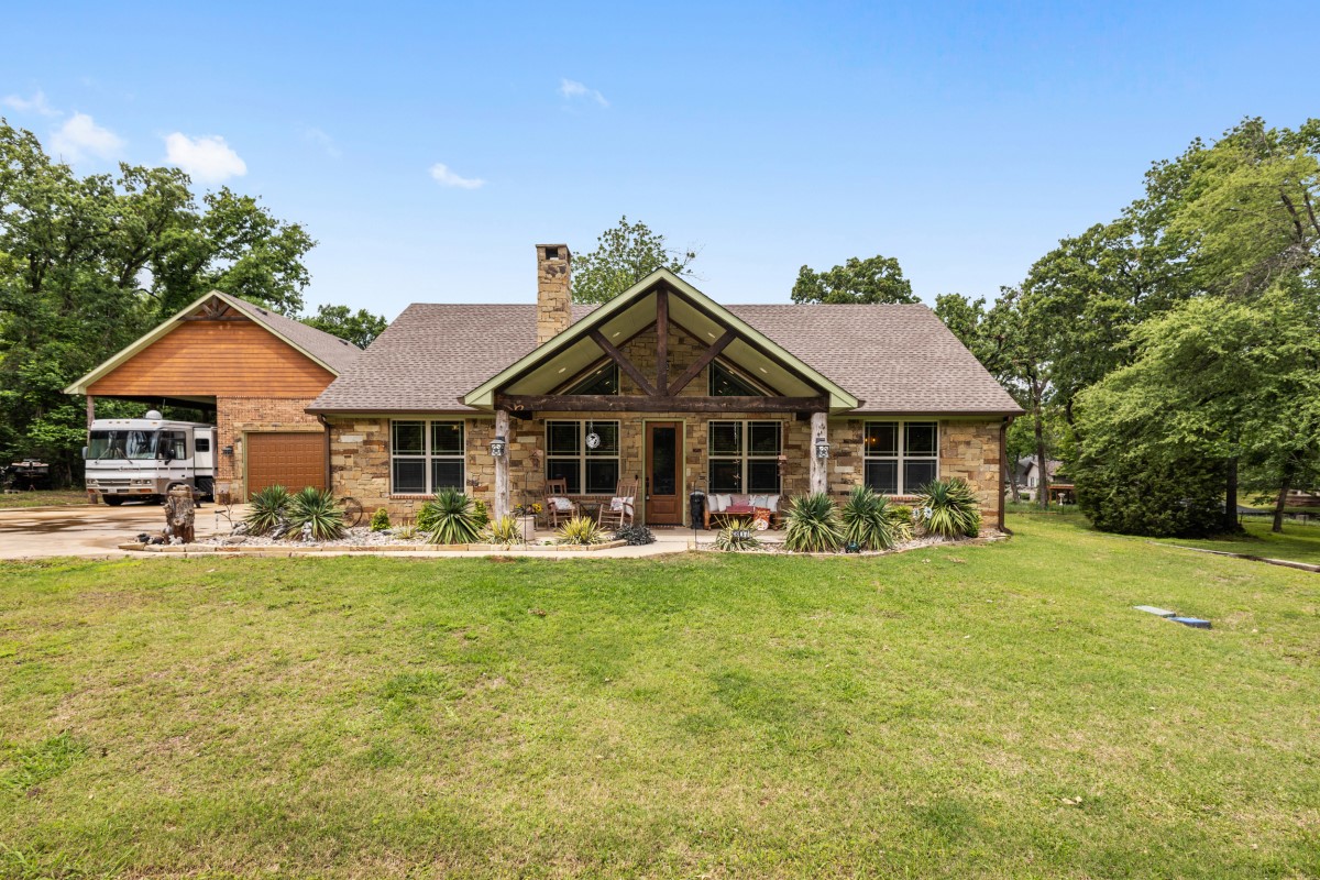 307 Beachside Drive Trinidad TX 75163