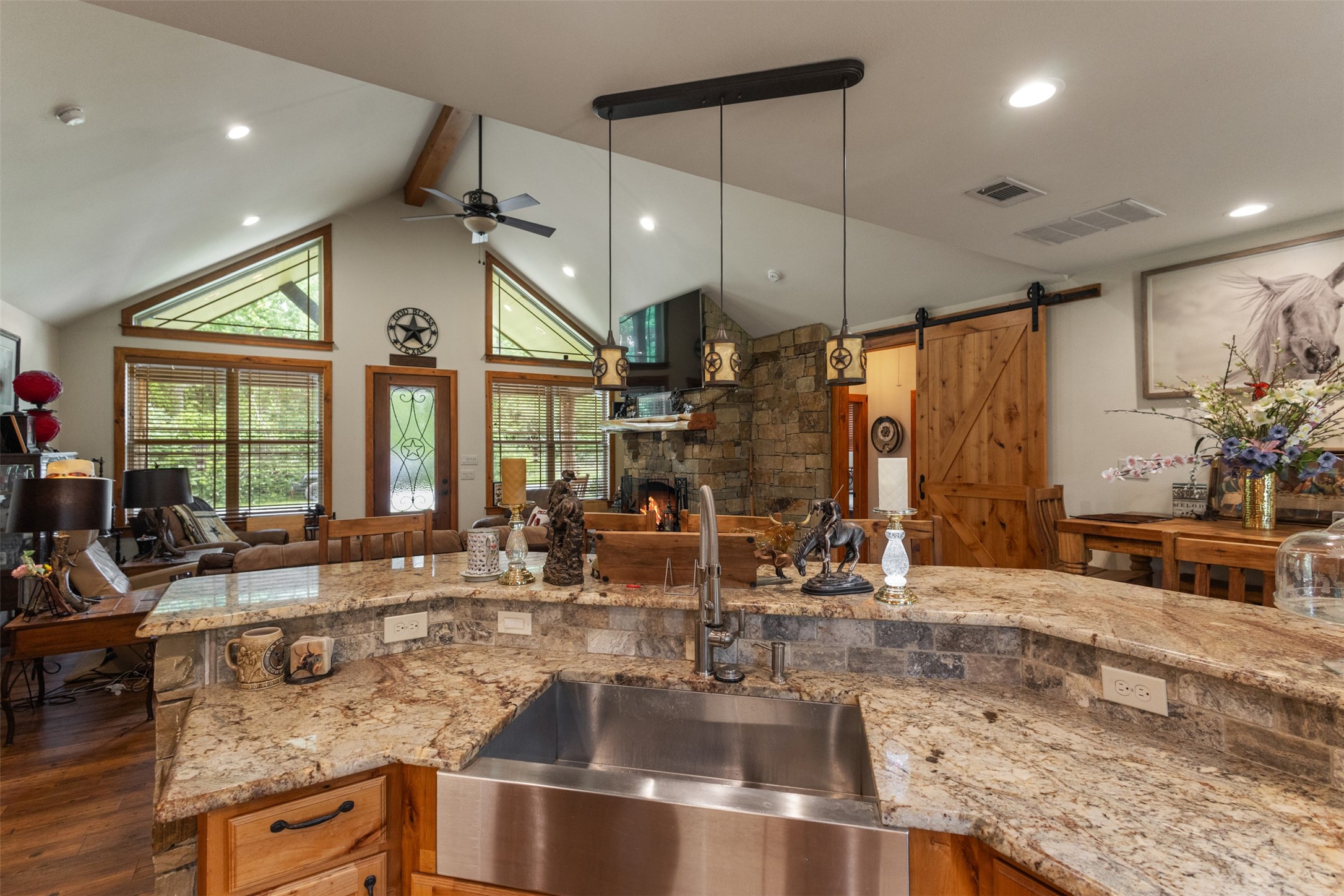 307 Beachside Drive Trinidad TX 75163