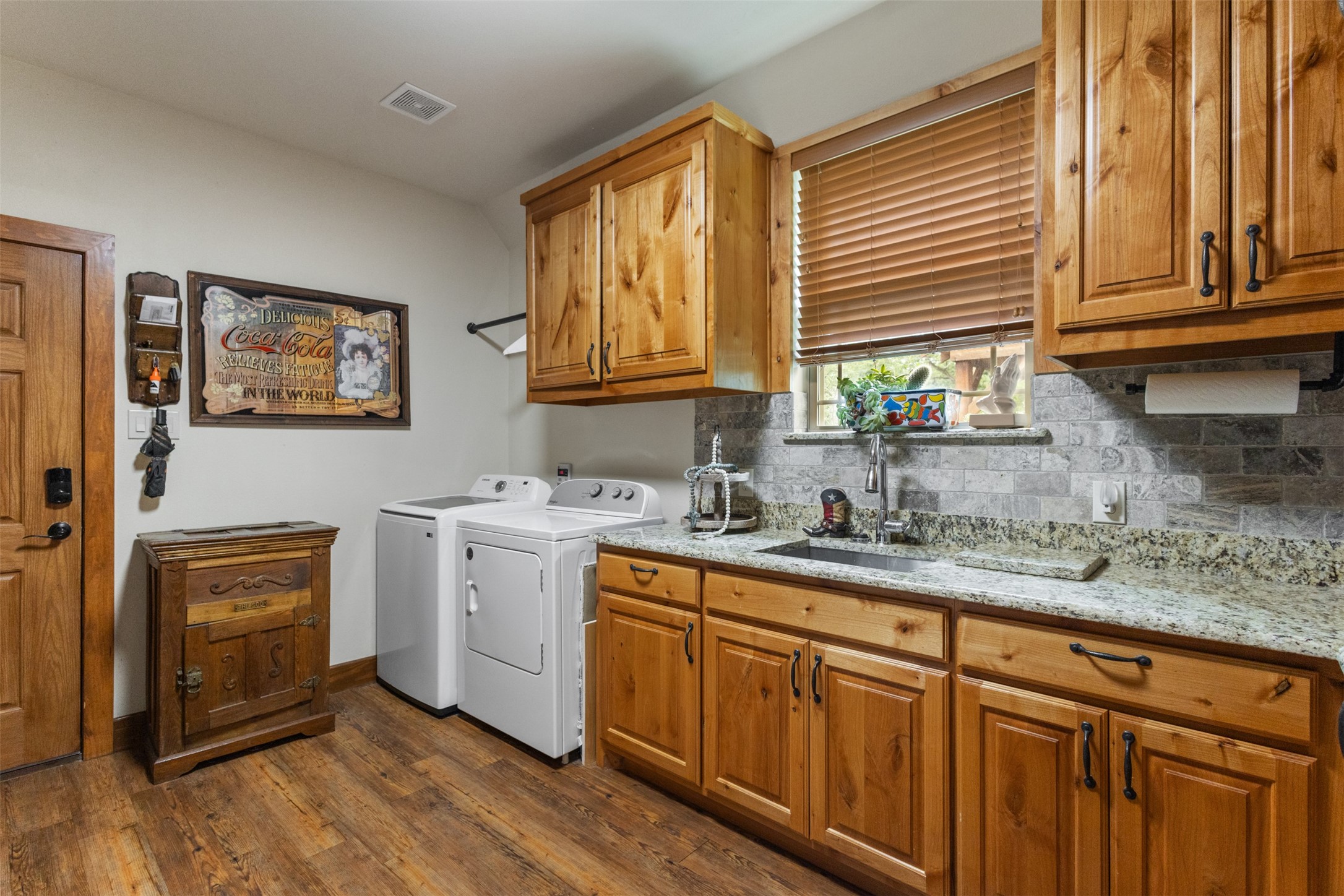 307 Beachside Drive Trinidad TX 75163