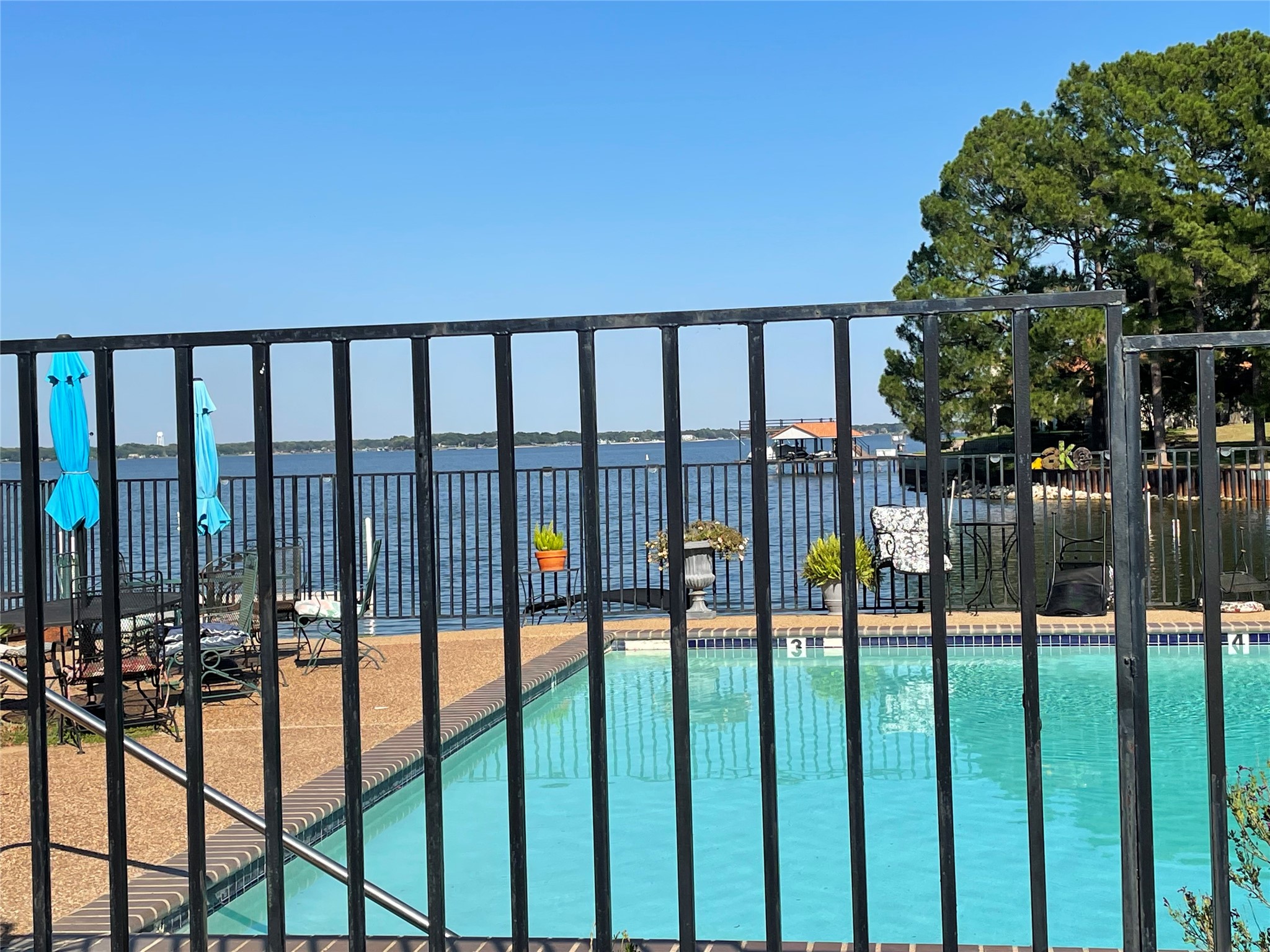 307 Beachside Drive Trinidad TX 75163