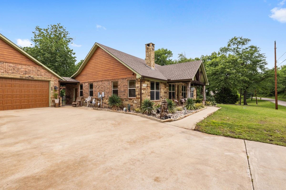 307 Beachside Drive Trinidad TX 75163