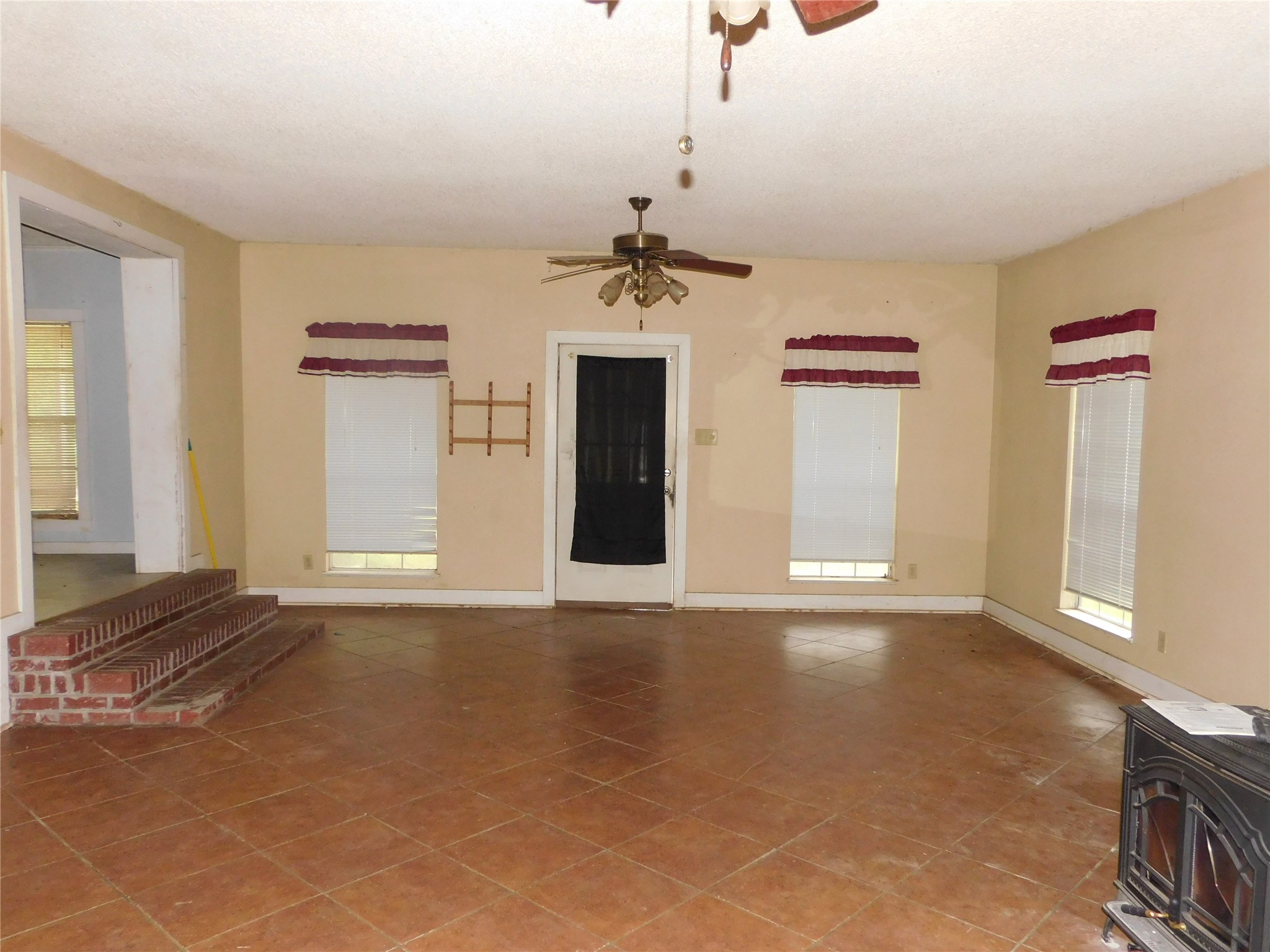 705 Mulberry Avenue Hubbard TX 76648
