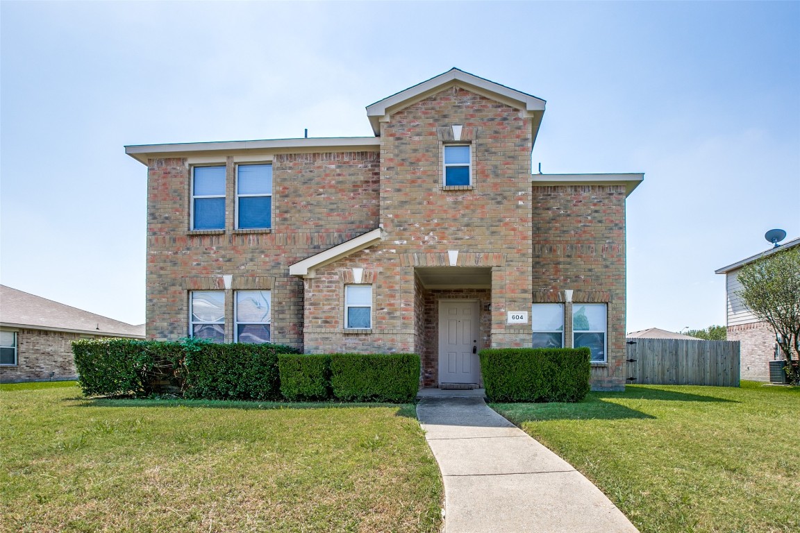 604 Snowy Orchid Lane Desoto TX 75115