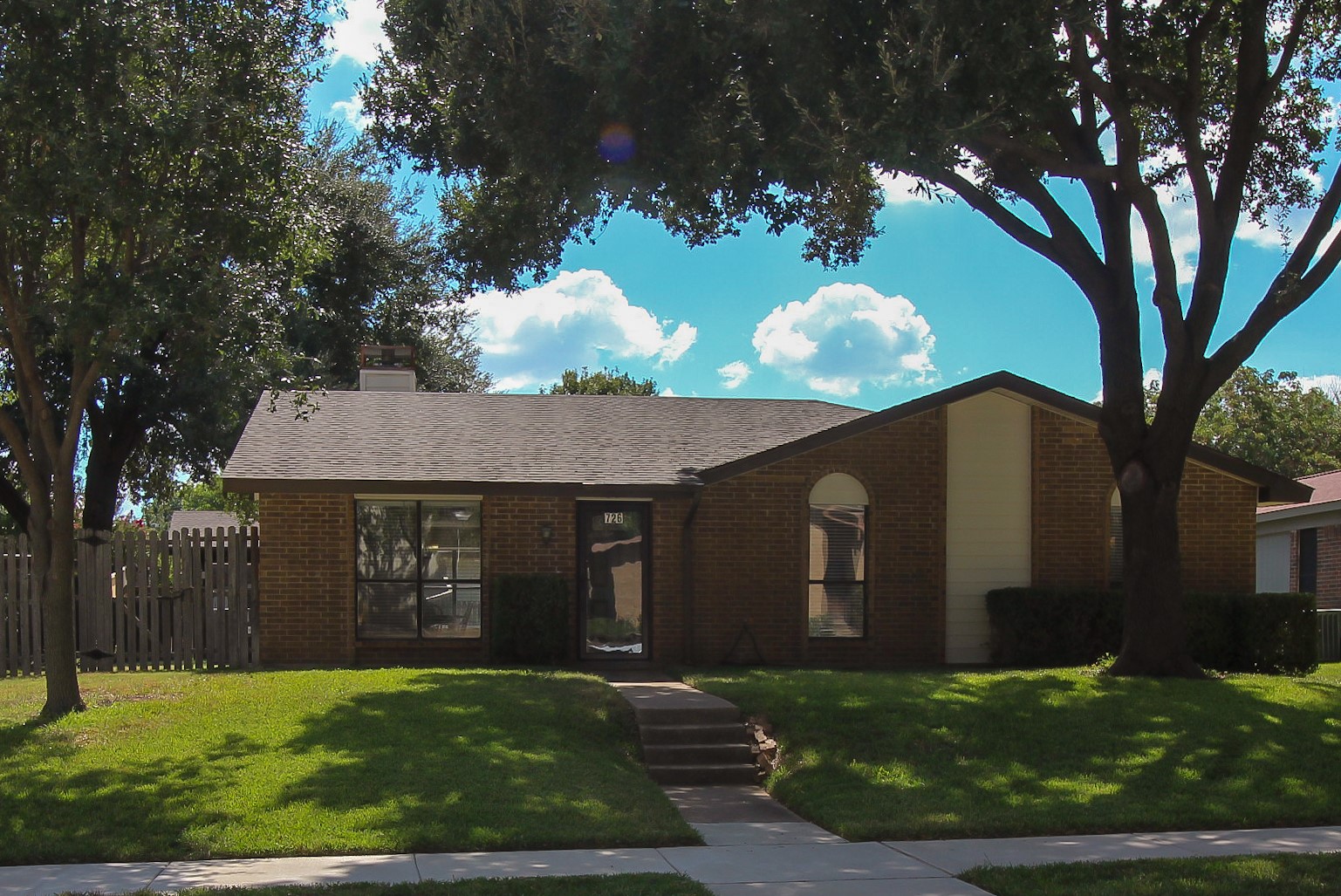 726 Holly Oak Drive Lewisville TX 75067