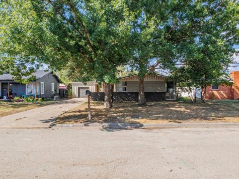 311 Miami Street Coleman TX 76834