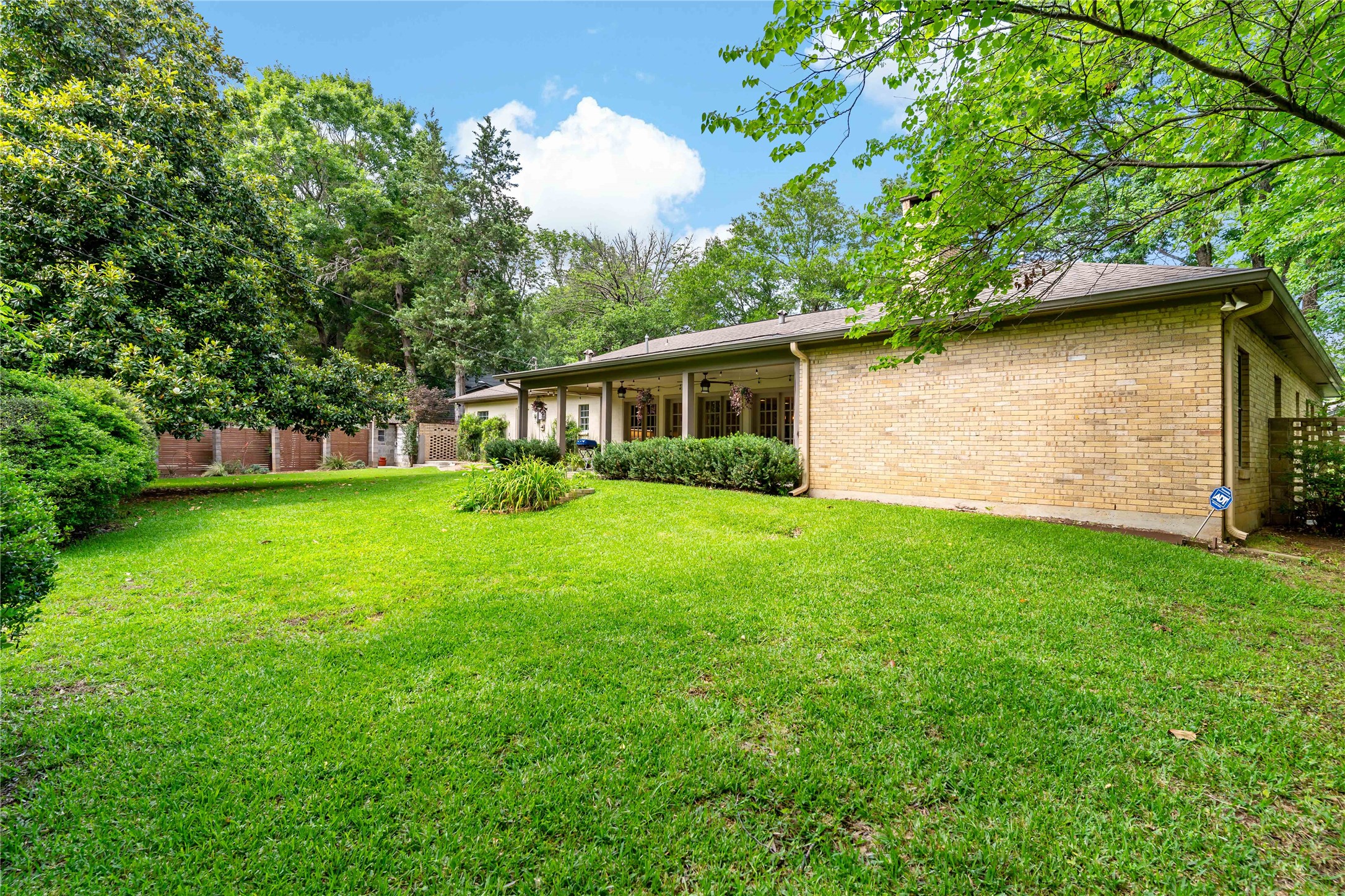 670 SE 31st Street Paris TX 75460