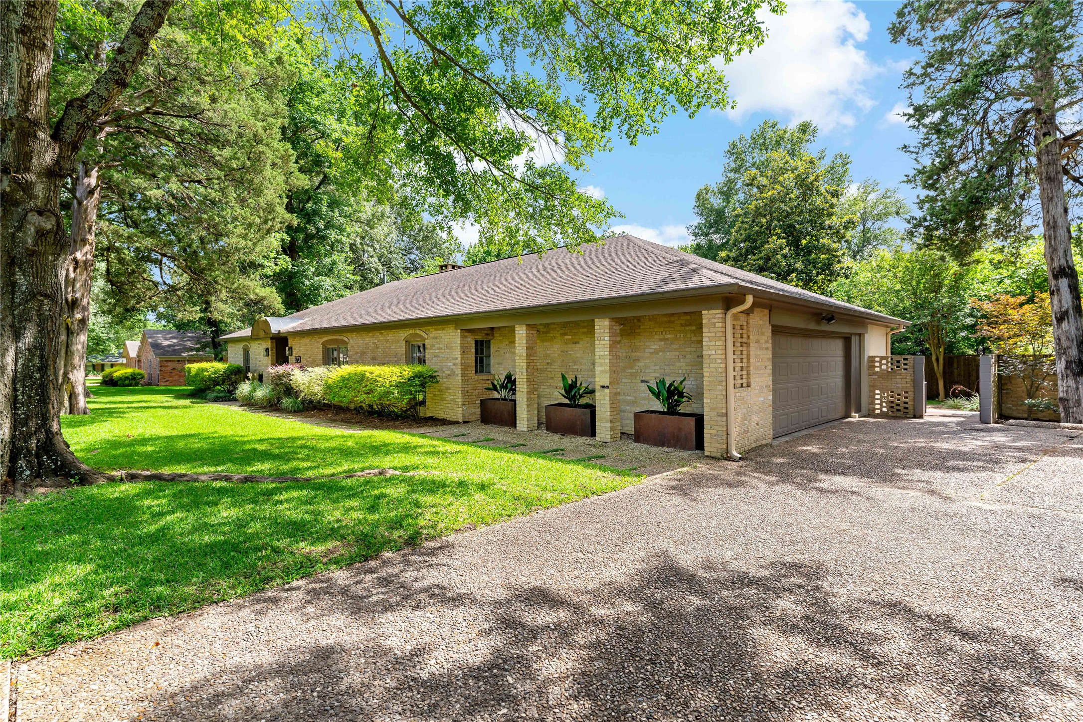 670 SE 31st Street Paris TX 75460