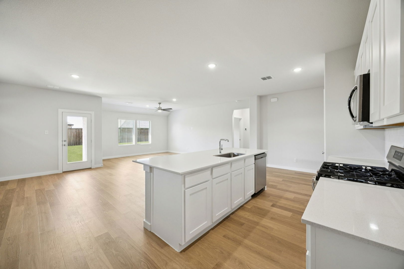 201 Bright Alcove Court Lavon TX 75166