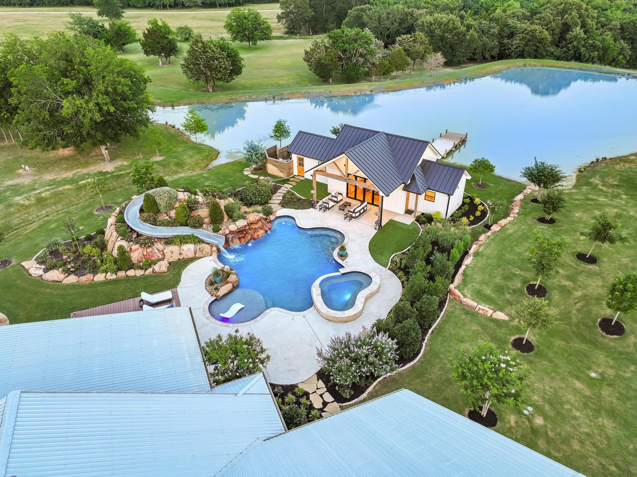 192 Mcclain Lane Pottsboro TX 75076