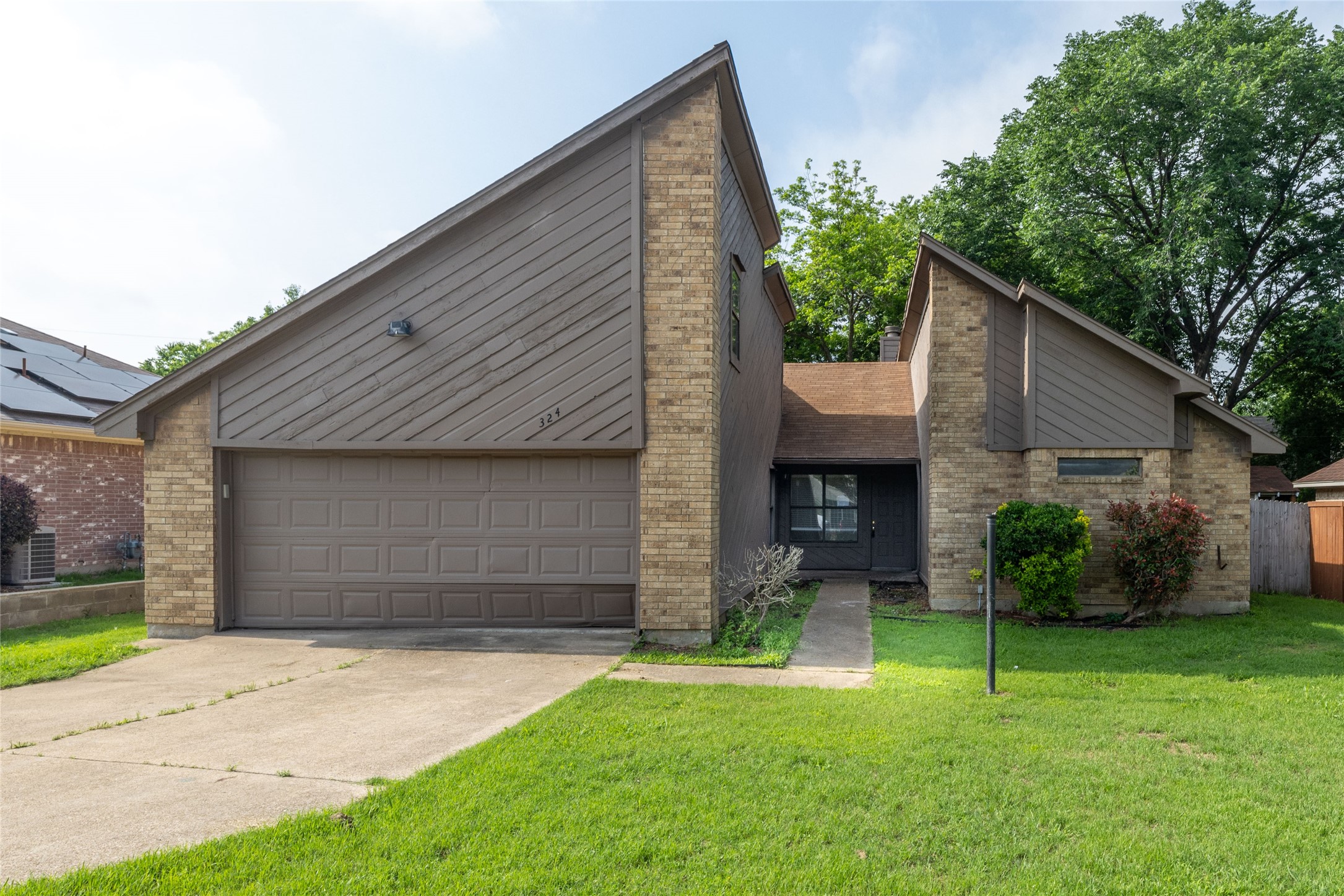 324 Oak Meadow Lane Cedar Hill TX 75104