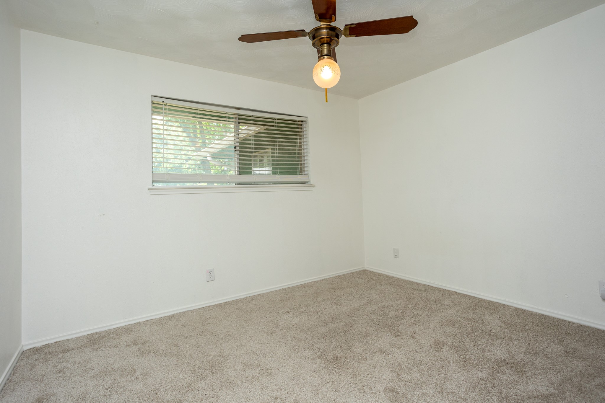 410 E Mona Avenue Duncanville TX 75137