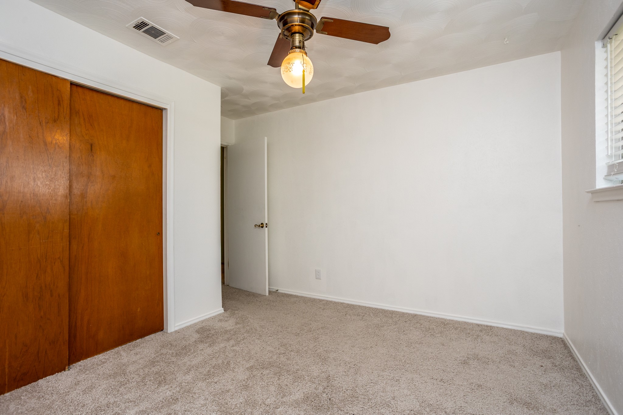 410 E Mona Avenue Duncanville TX 75137