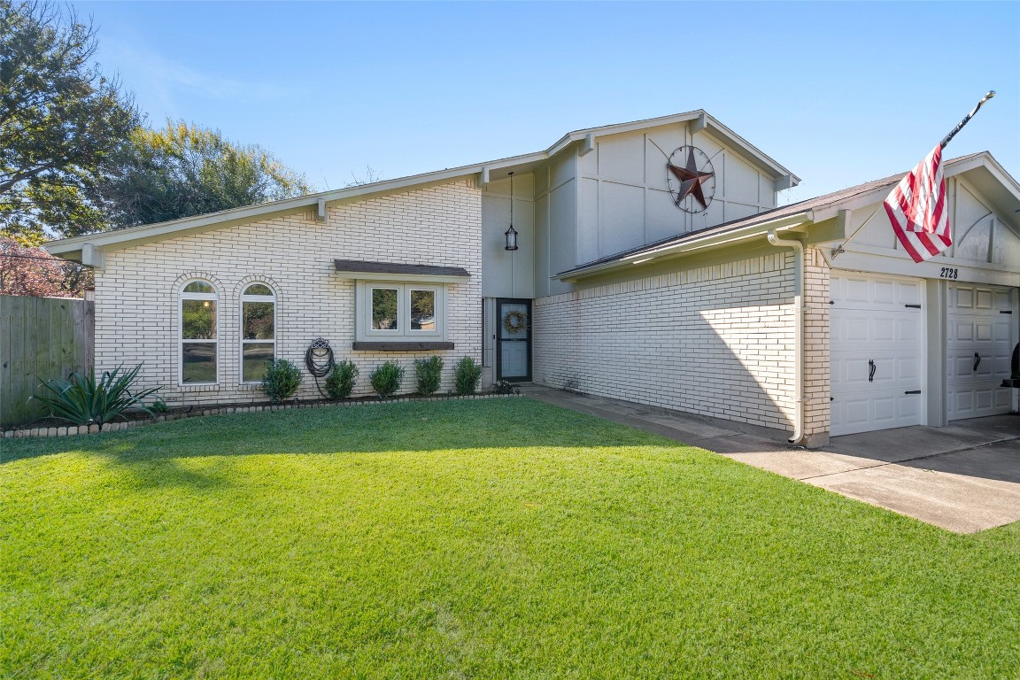 2728 Quail Ridge Irving TX 75060