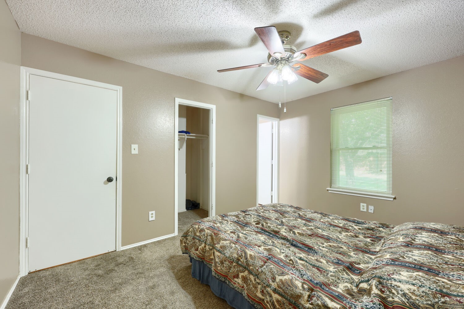 5901 Guildwood Drive Arlington TX 76017