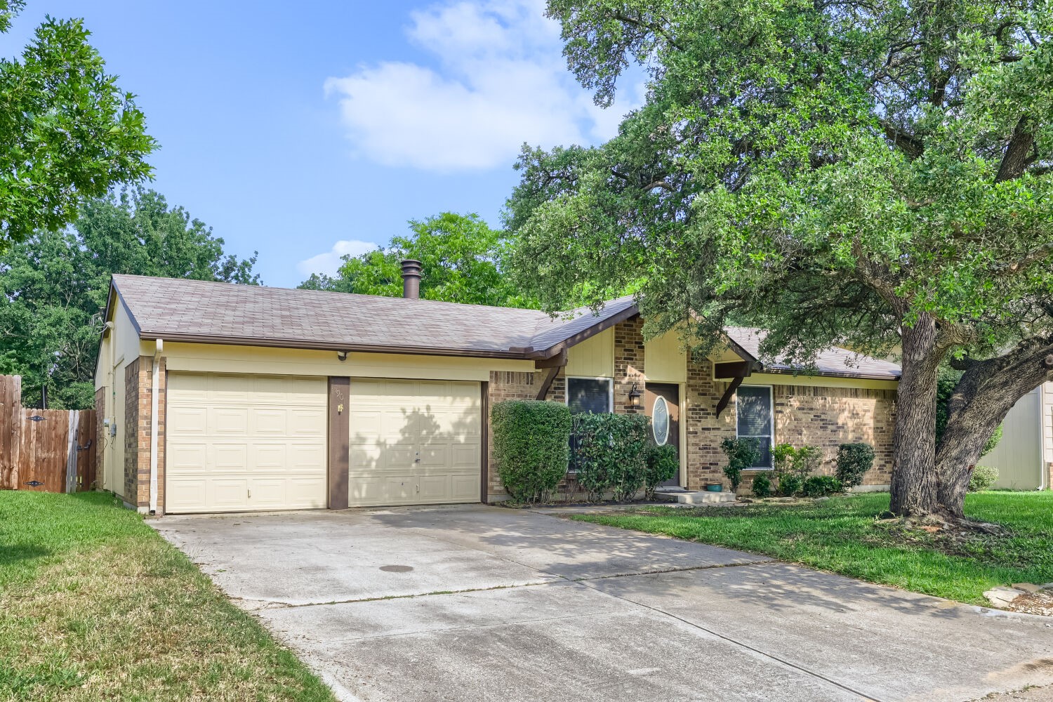 5901 Guildwood Drive Arlington TX 76017