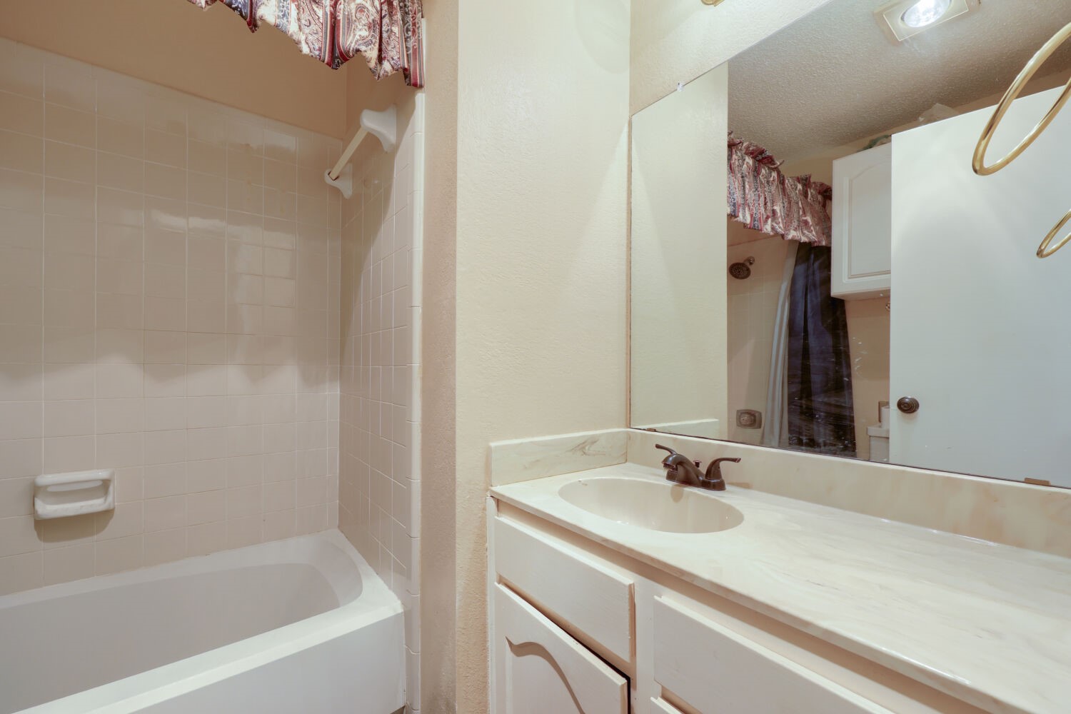 5901 Guildwood Drive Arlington TX 76017