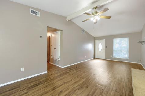 5901 Guildwood Drive Arlington TX 76017