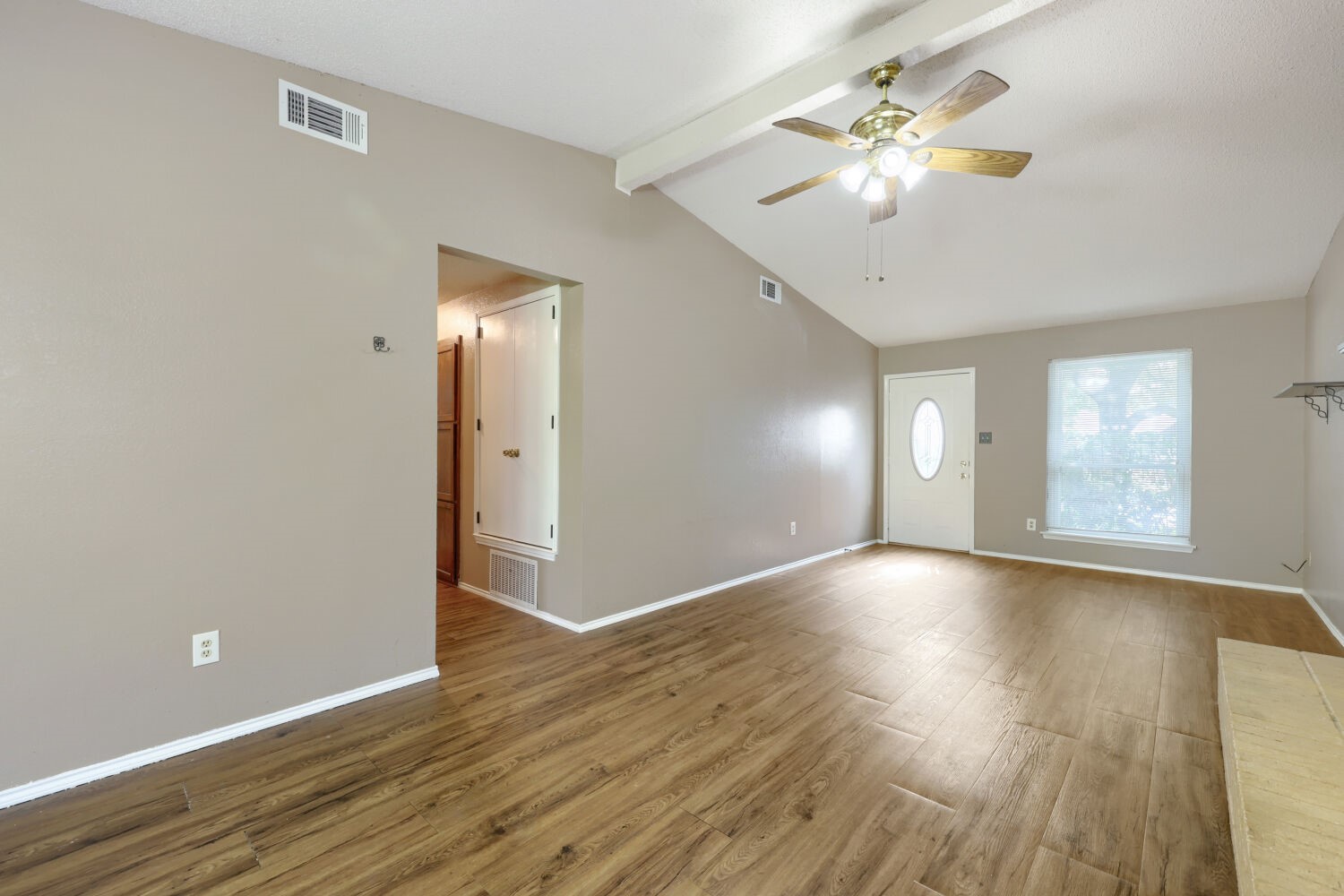 5901 Guildwood Drive Arlington TX 76017