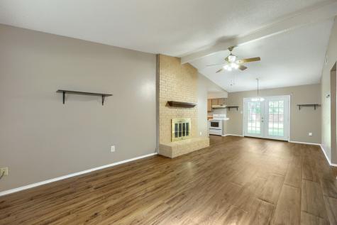 5901 Guildwood Drive Arlington TX 76017