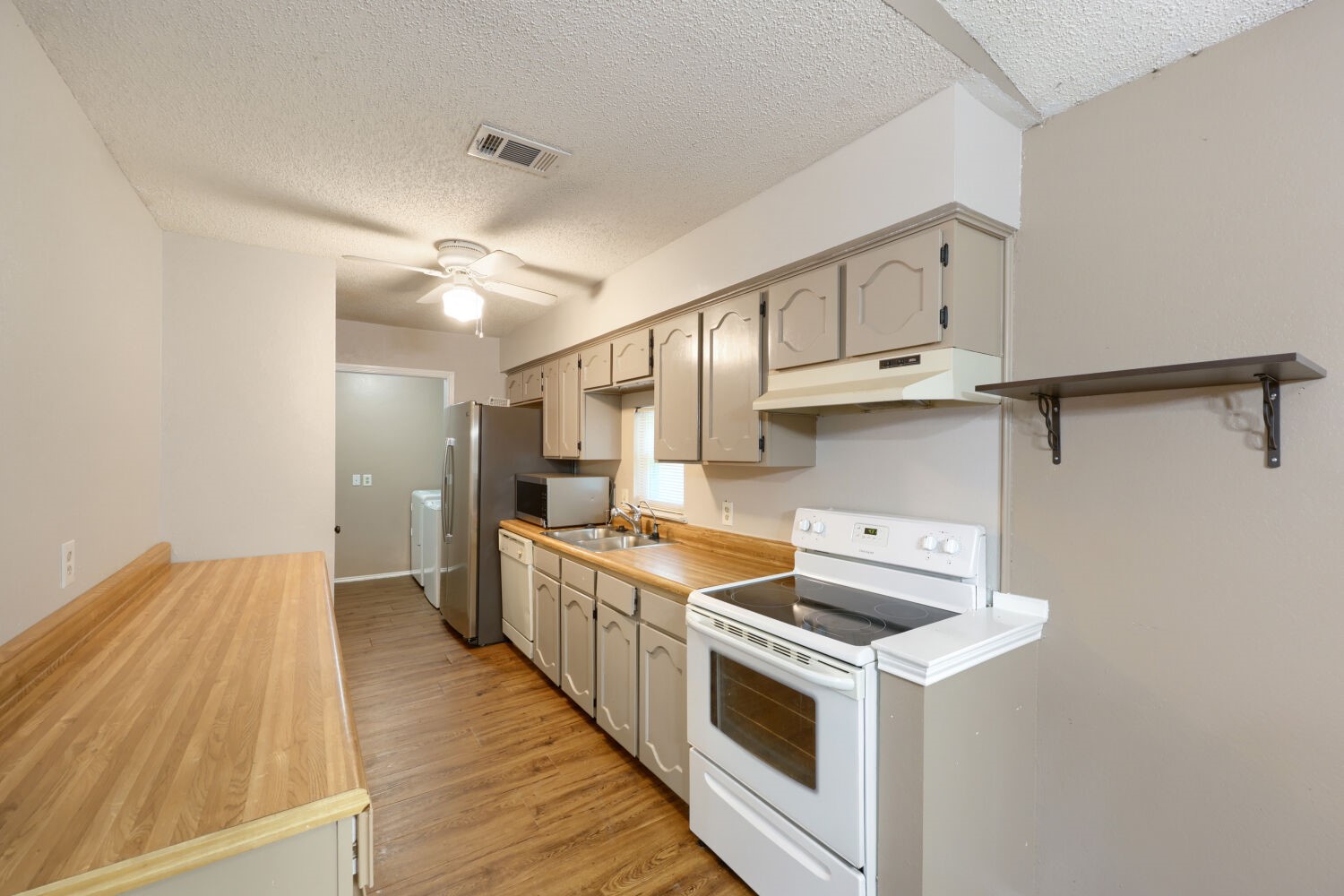 5901 Guildwood Drive Arlington TX 76017