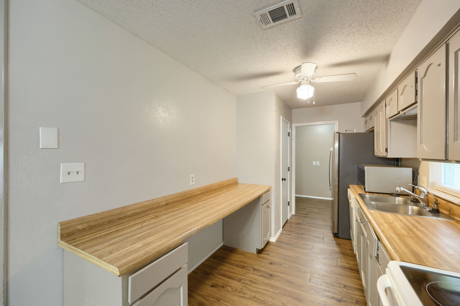 5901 Guildwood Drive Arlington TX 76017