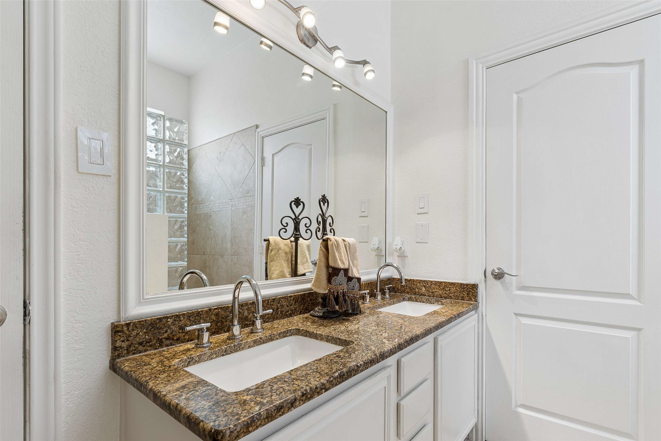 672 Raintree Circle Coppell TX 75019