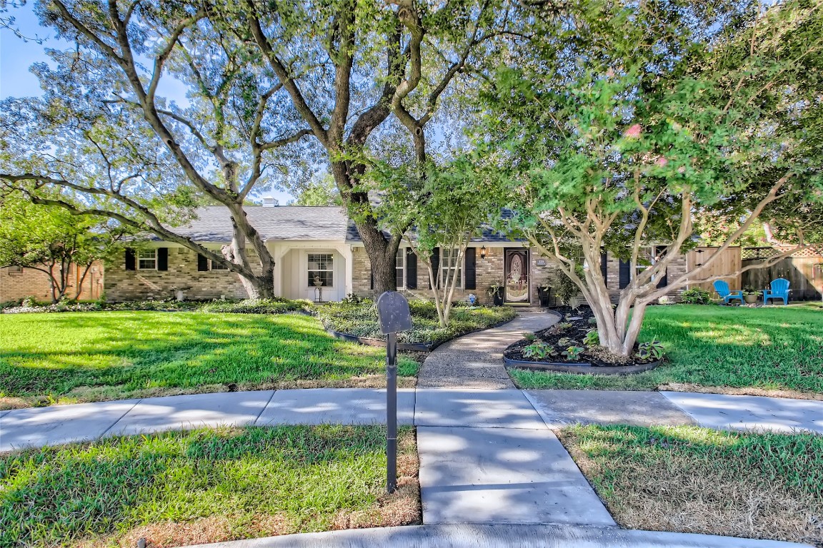 2328 Monticello Circle Plano TX 75075