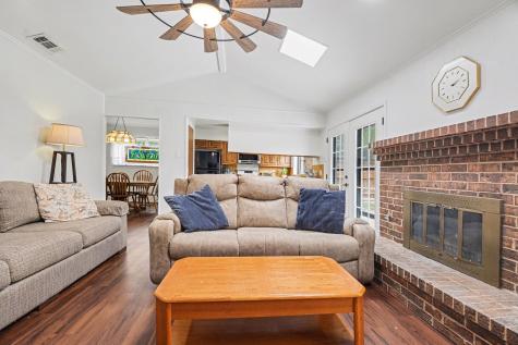 1738 Glouchester Drive Garland TX 75044