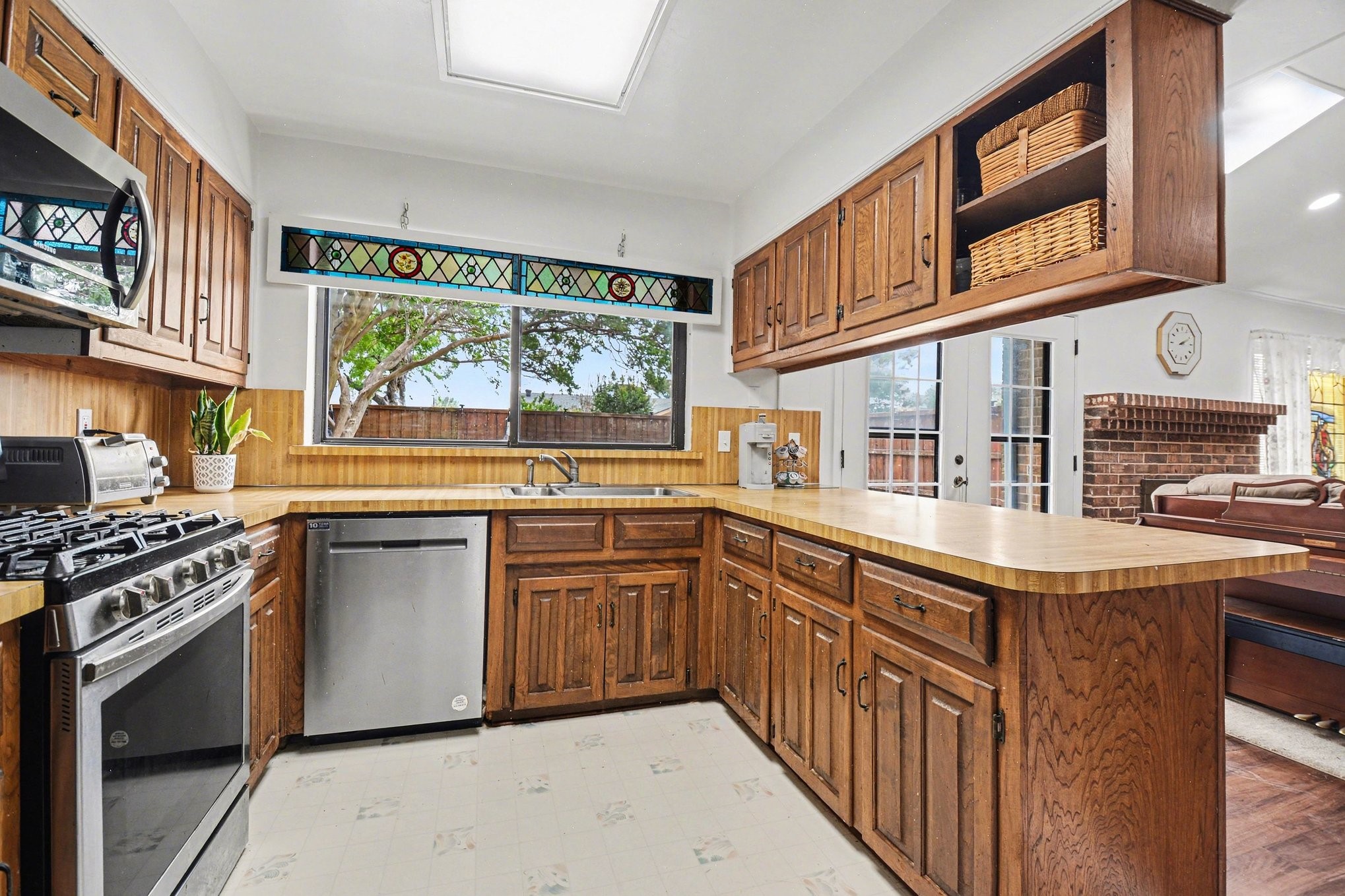 1738 Glouchester Drive Garland TX 75044