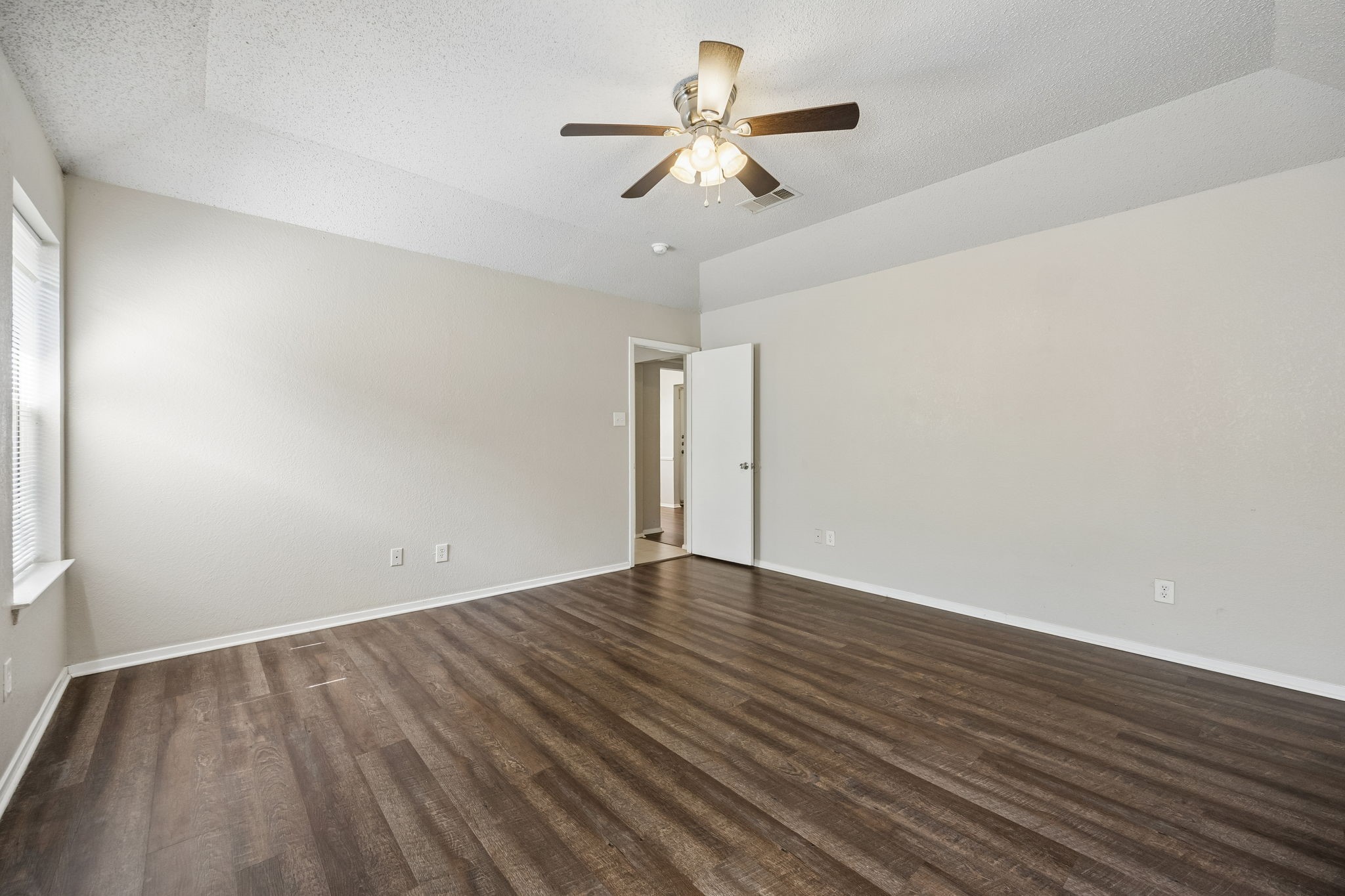6433 Ridglea Drive Watauga TX 76148