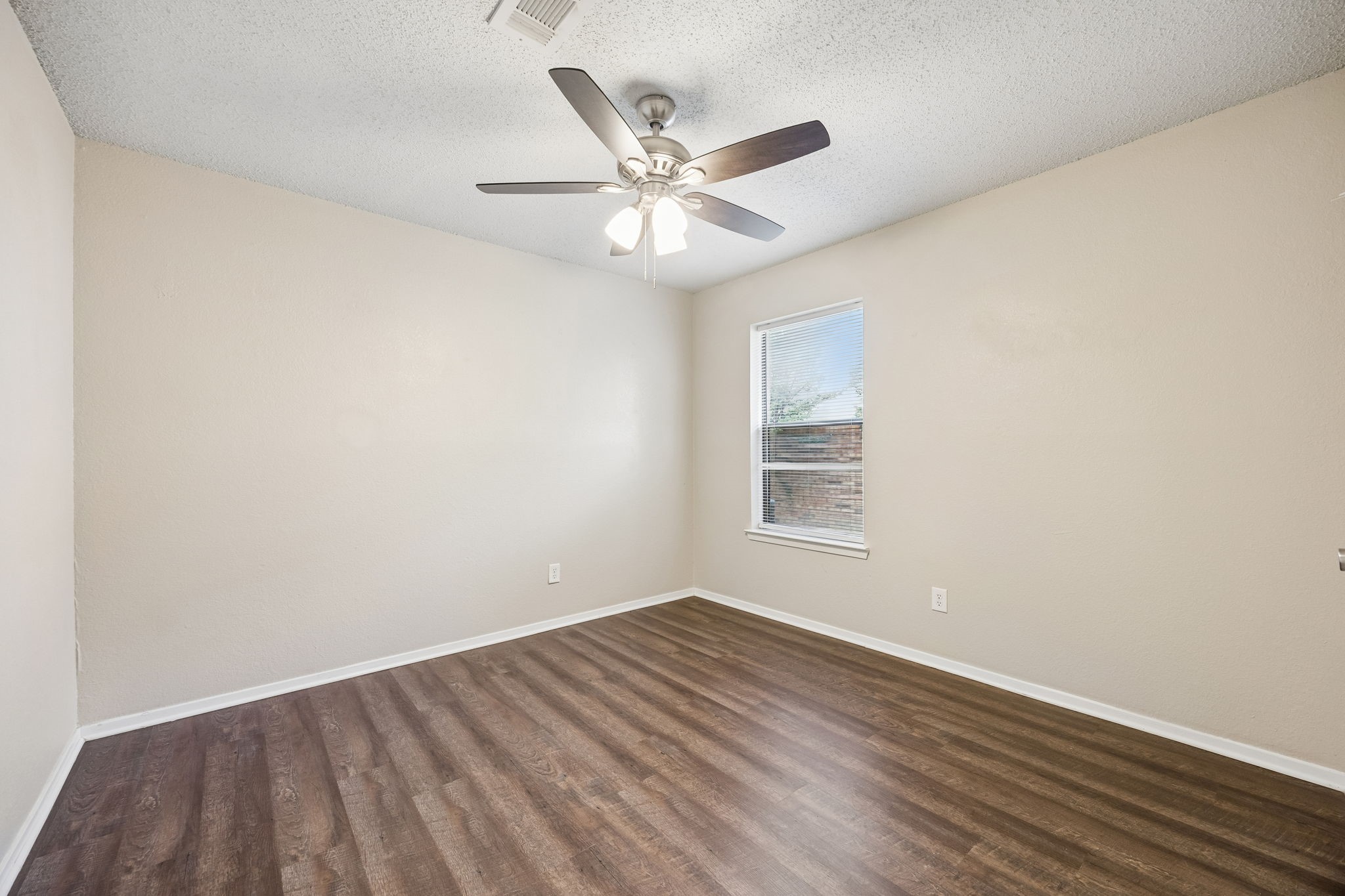 6433 Ridglea Drive Watauga TX 76148