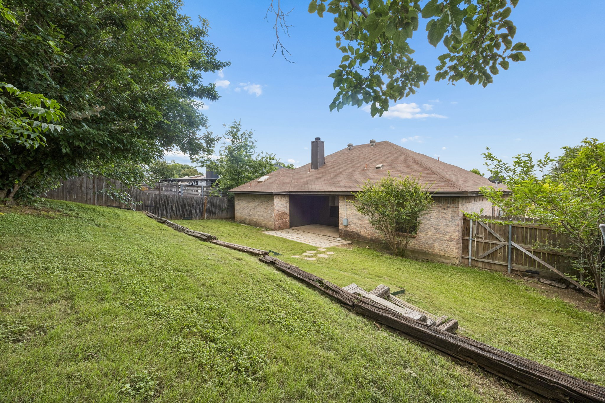 6433 Ridglea Drive Watauga TX 76148