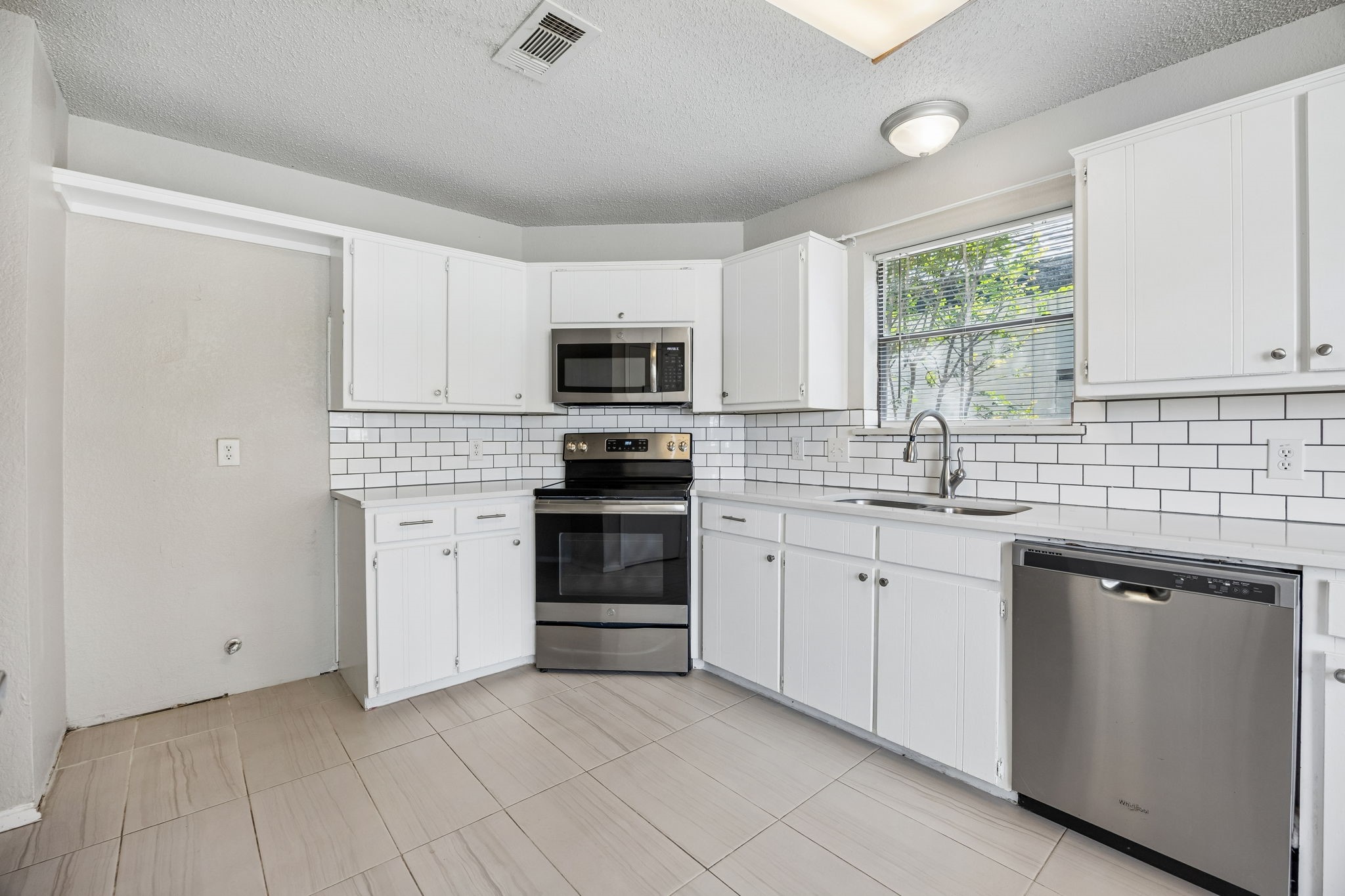 6433 Ridglea Drive Watauga TX 76148