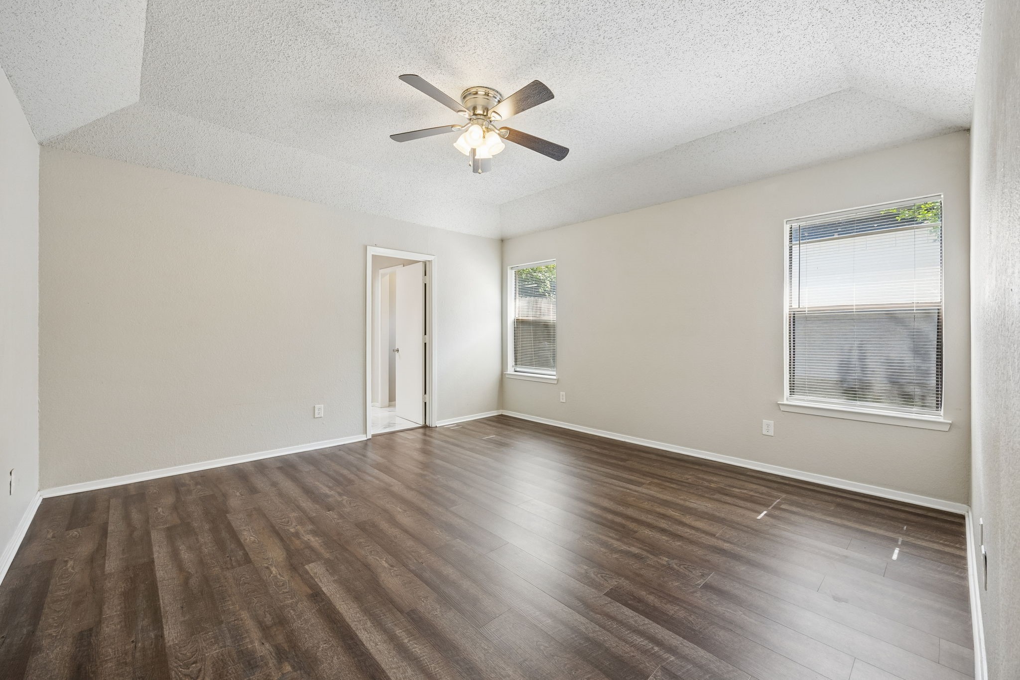 6433 Ridglea Drive Watauga TX 76148