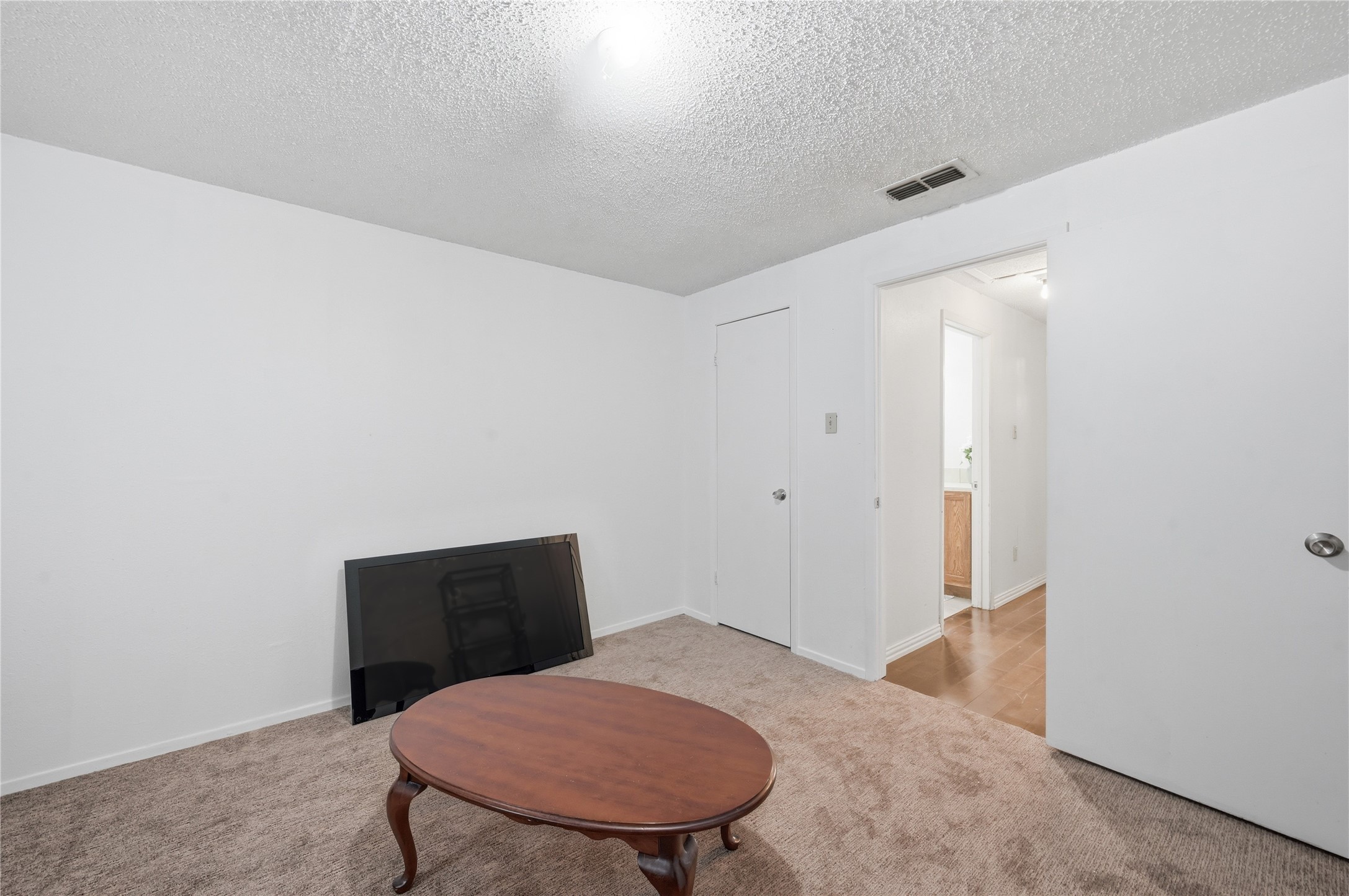 6805 Wagonet Road Forest Hill TX 76140