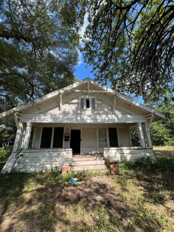 684 5th Street NW Paris TX 75460